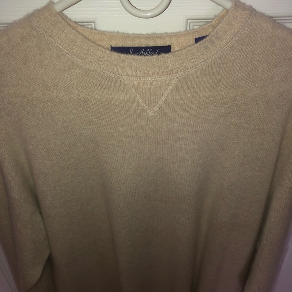 MAKE AN OFFER. Premium J. Ashford cashmere sweater - Picture 3 of 4